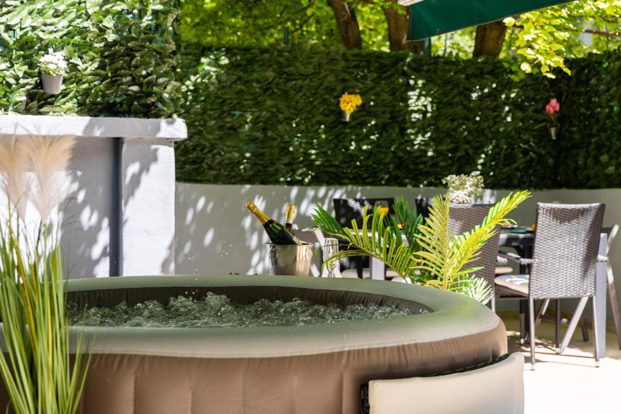 Oasis Luxury Apartment With Terrarce And Jacuzzi Σπλιτ Εξωτερικό φωτογραφία