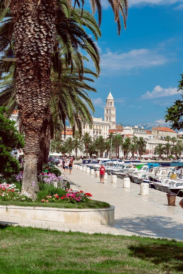 Oasis Luxury Apartment With Terrarce And Jacuzzi Σπλιτ Εξωτερικό φωτογραφία